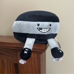 💲5/$25 Hartford Wolfpack Puck Plush